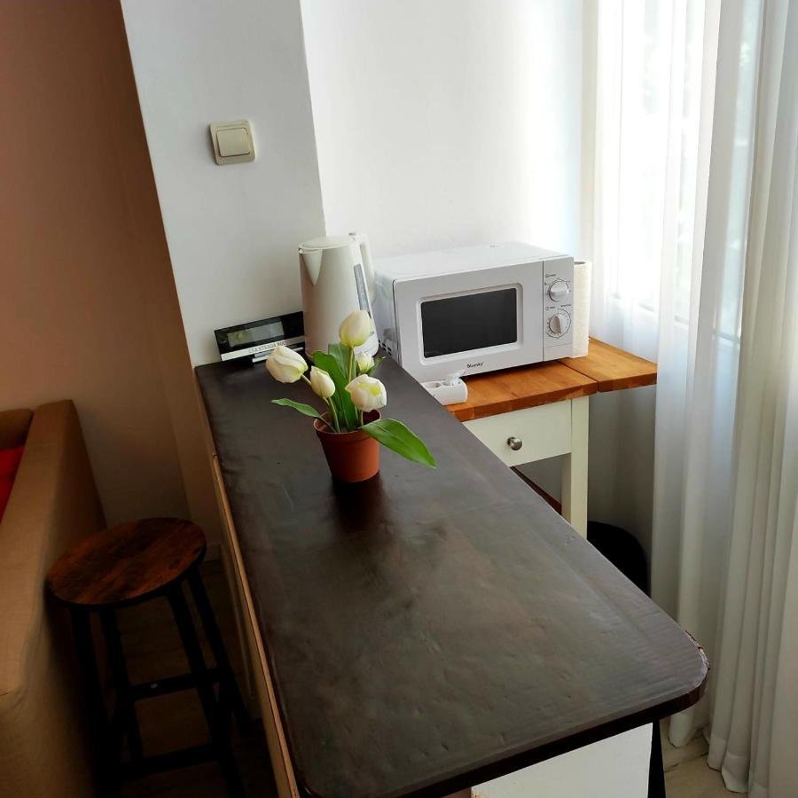 Garsoniera Centrul Bucurestiului Apartment Luaran gambar
